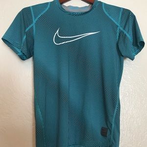 Nike Pro Dri-Fit Striped Girls Large T-Shirt